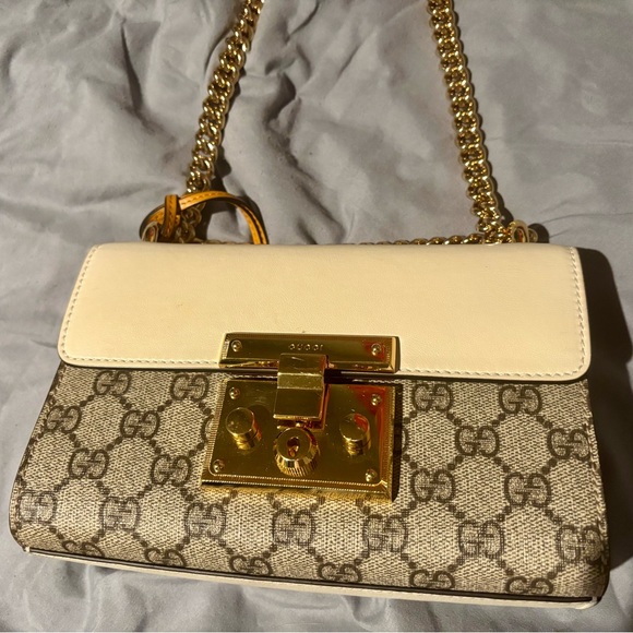 Gucci GG Supreme Padlock Purse in Pristine Condition - Picture 5 of 11